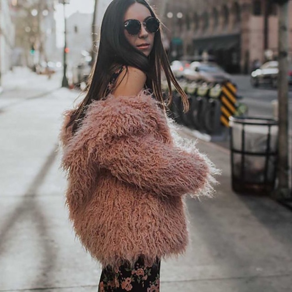 faux fur light pink/nude h&m jacket size S